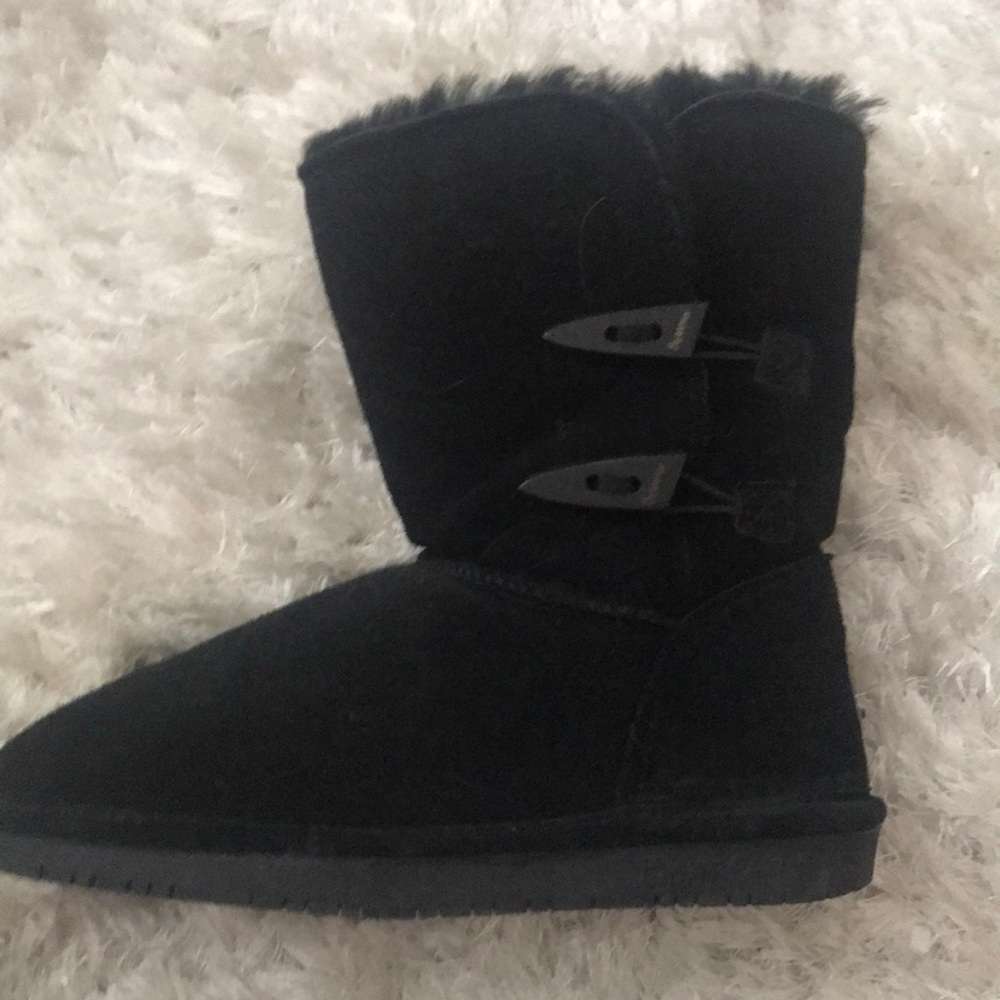 Black bear paw fuzzy winter boots